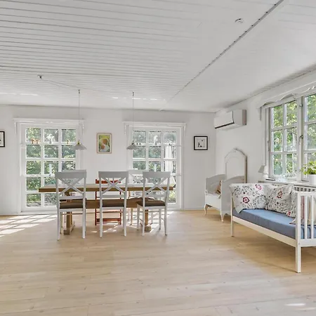2 Bedroom Amazing In Thyholm